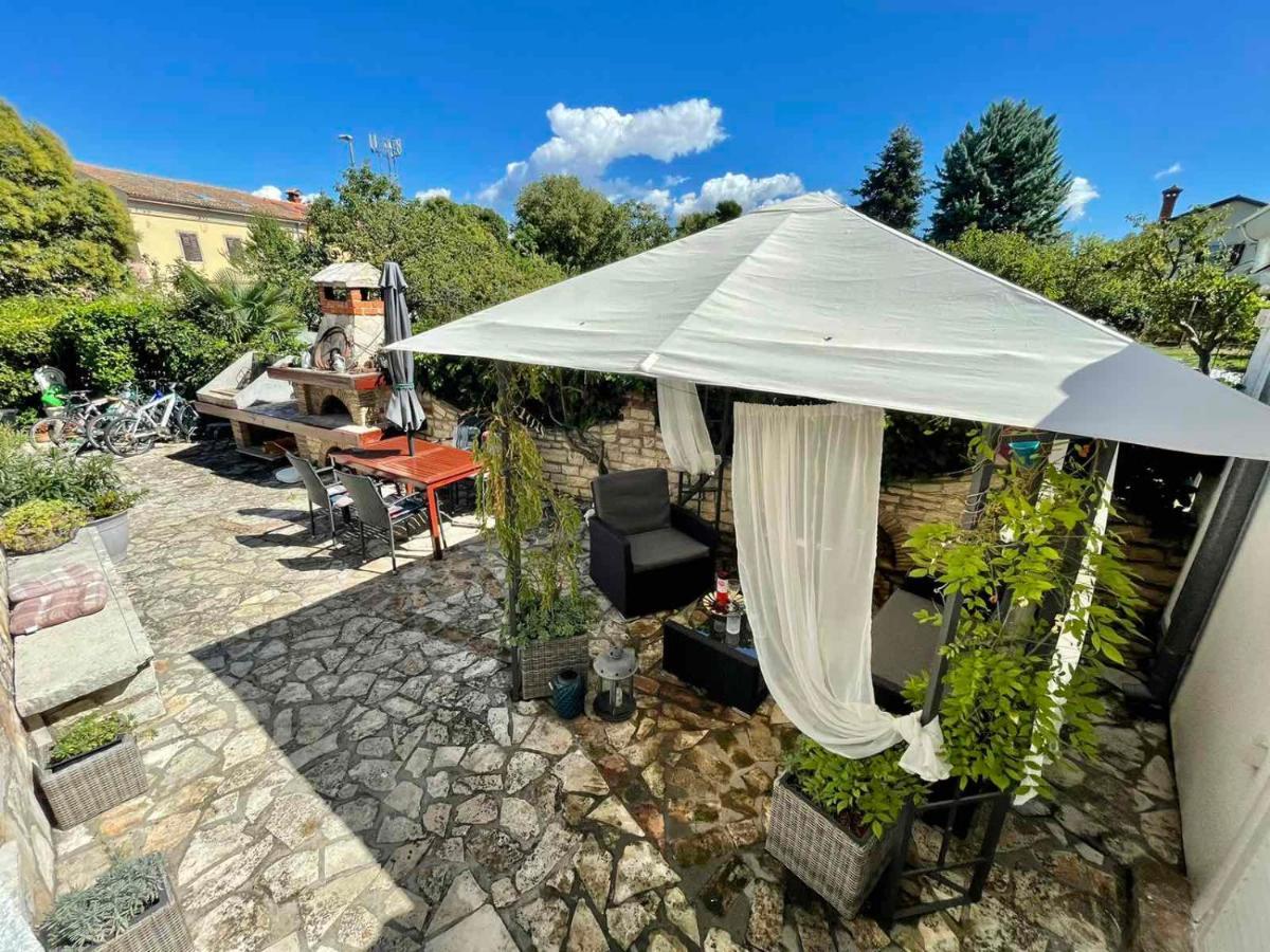 Apartments Villa Herak ポレッチ エクステリア 写真