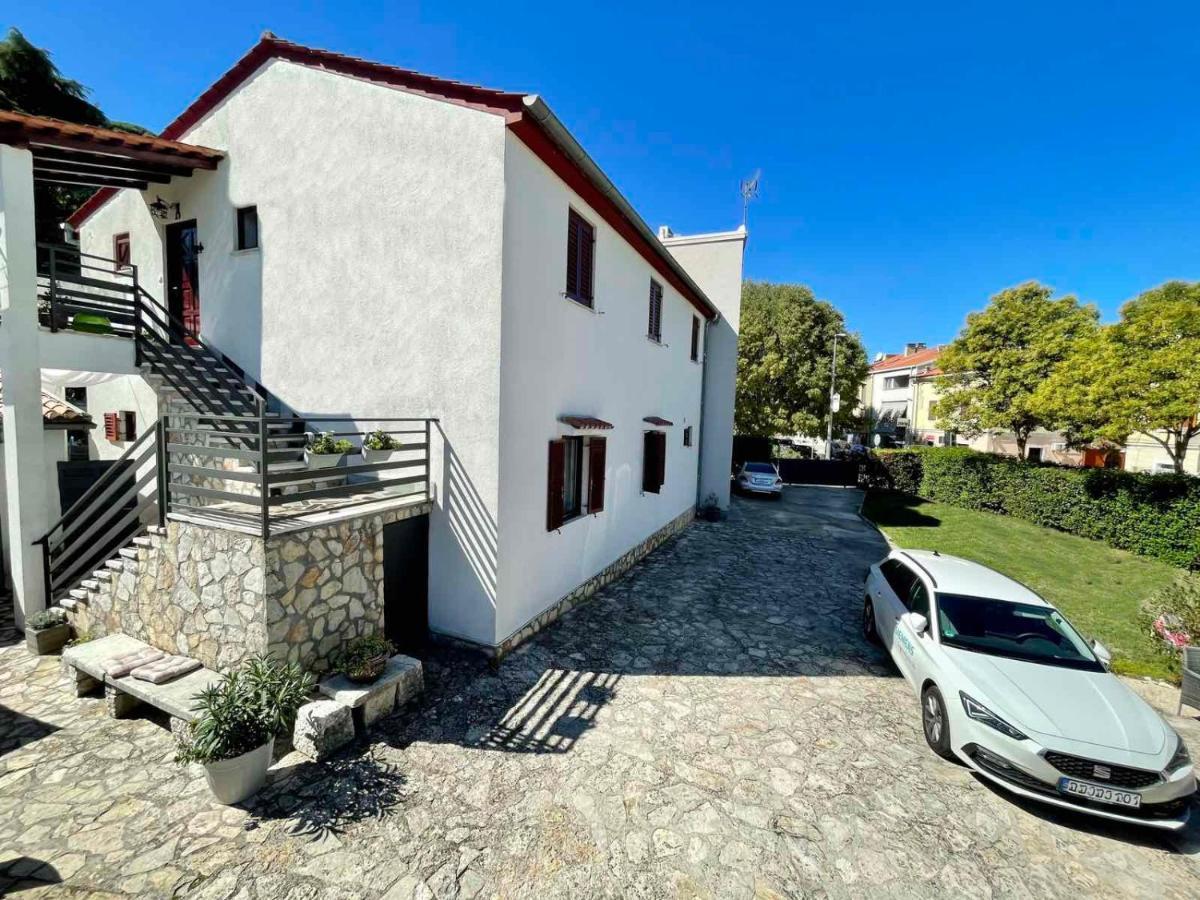 Apartments Villa Herak ポレッチ エクステリア 写真
