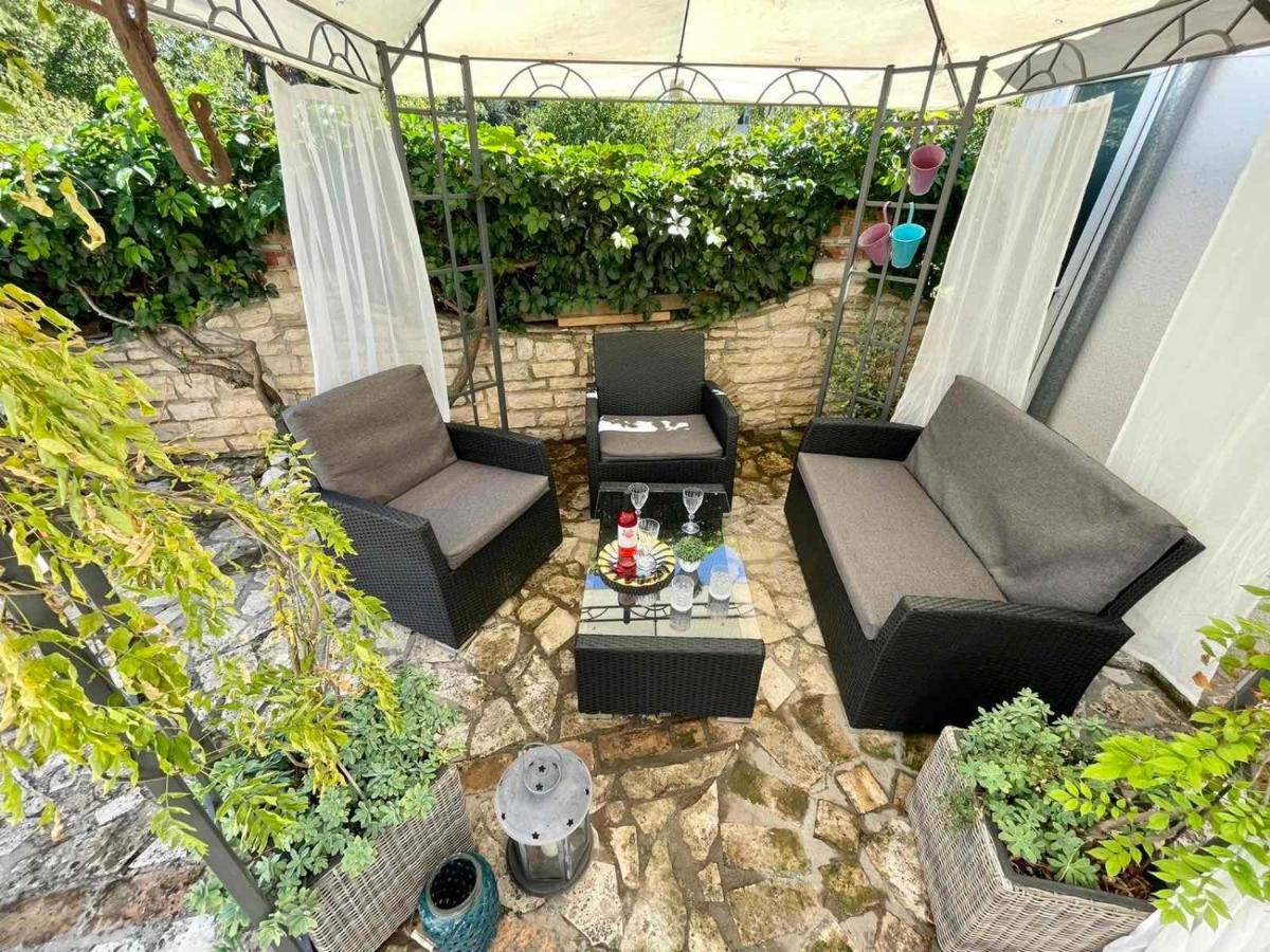 Apartments Villa Herak ポレッチ エクステリア 写真