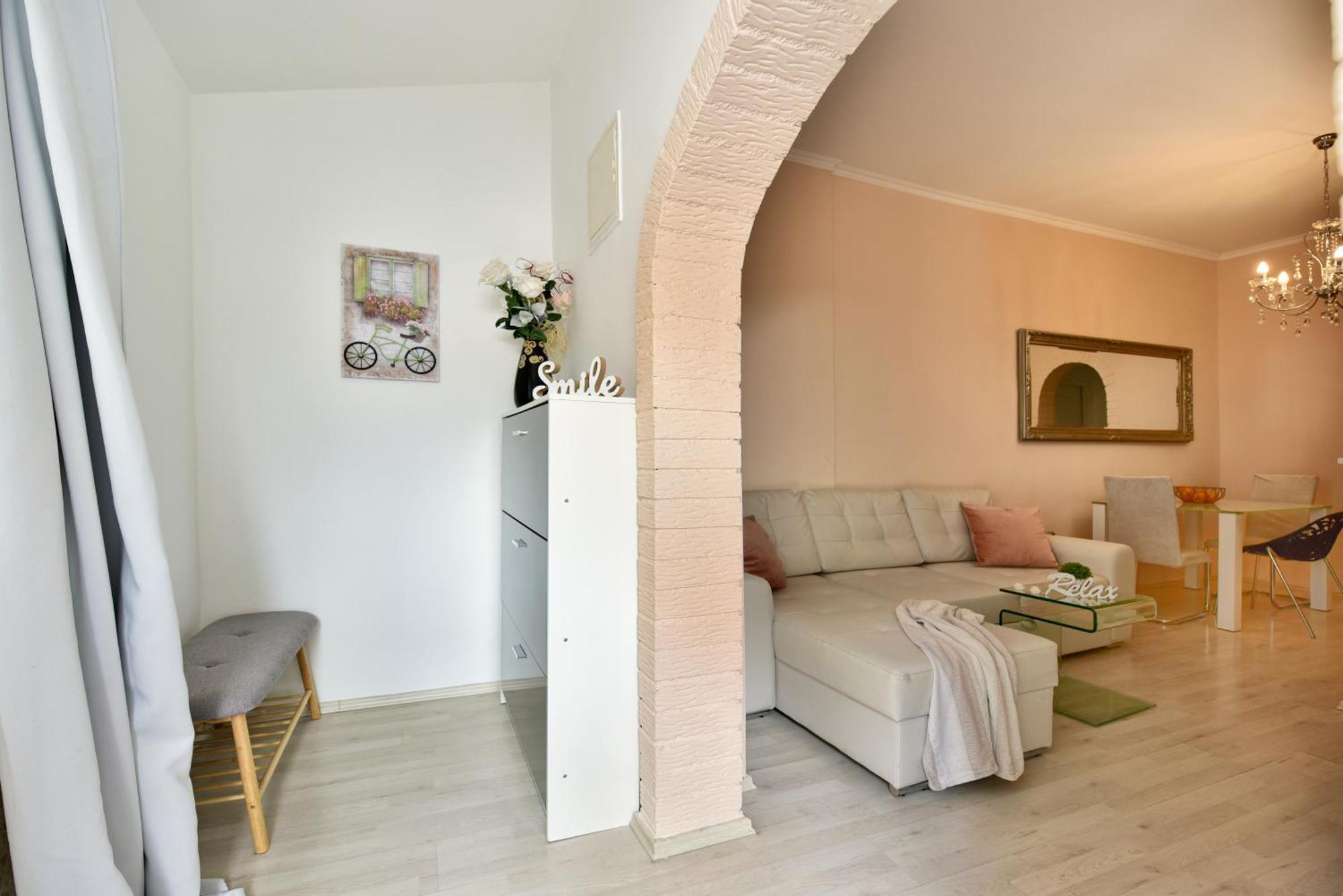 Apartments Villa Herak ポレッチ エクステリア 写真