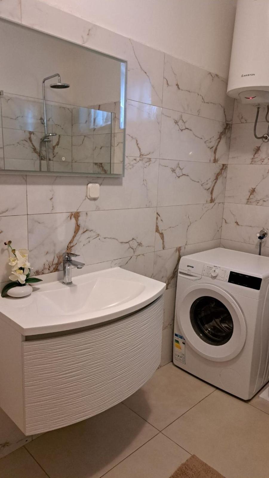 Apartments Villa Herak ポレッチ エクステリア 写真