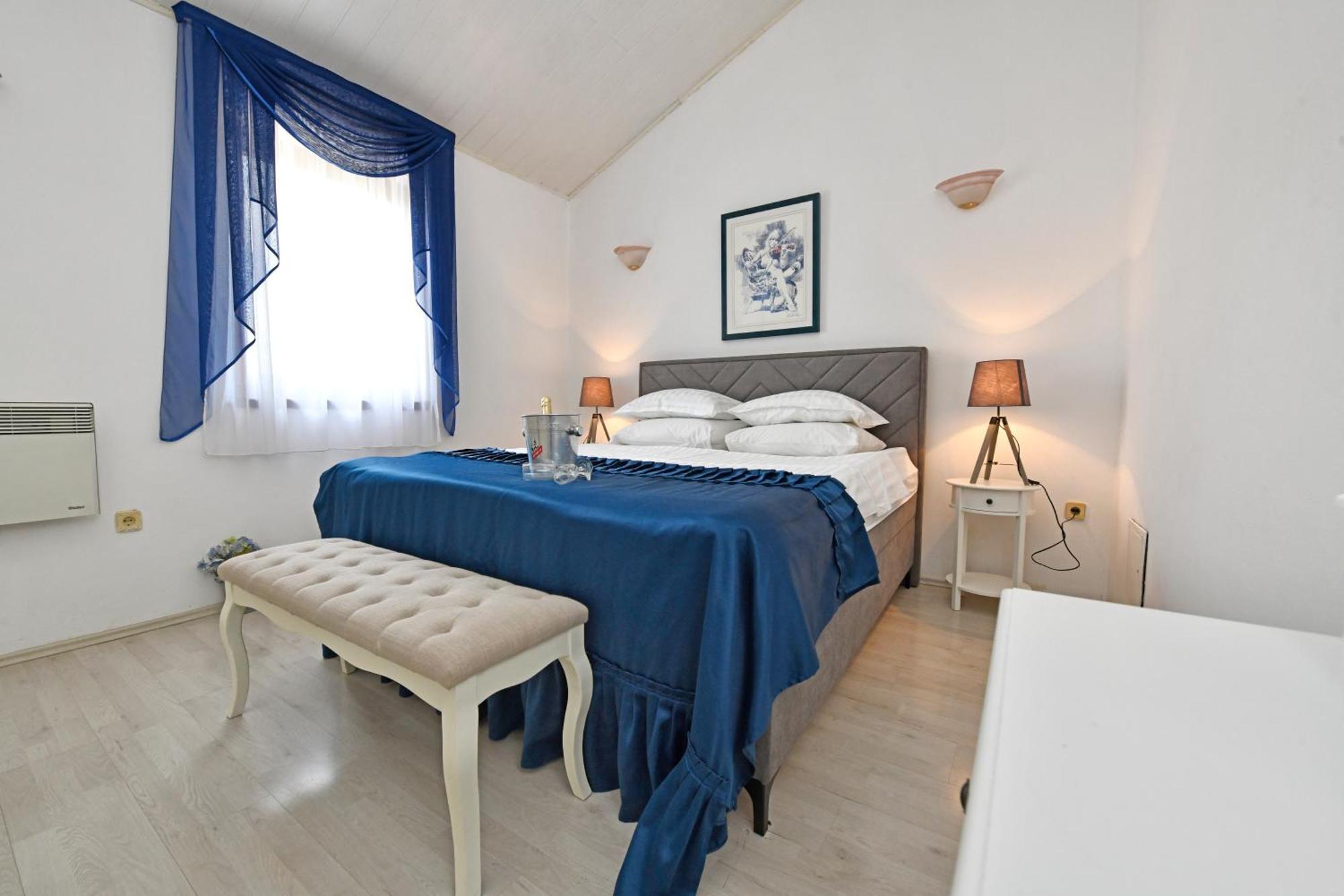 Apartments Villa Herak ポレッチ エクステリア 写真